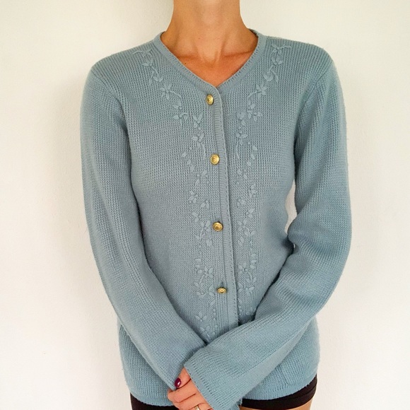 Vintage Sweaters - ❌SOLD❌Vintage cardigan